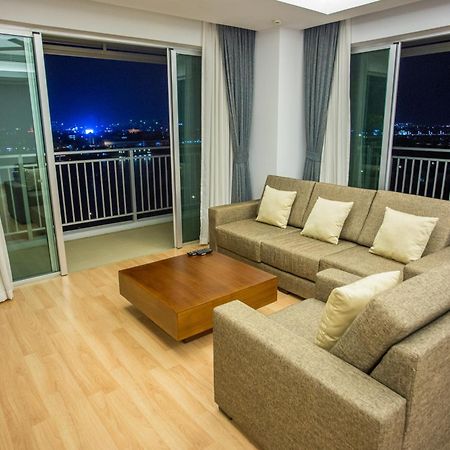 Bellevue Serviced Apartments Phnom Penh Esterno foto