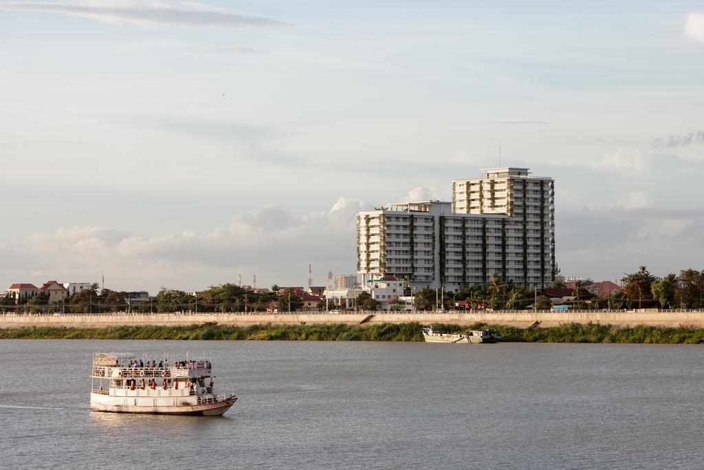 Bellevue Serviced Apartments Phnom Penh Esterno foto