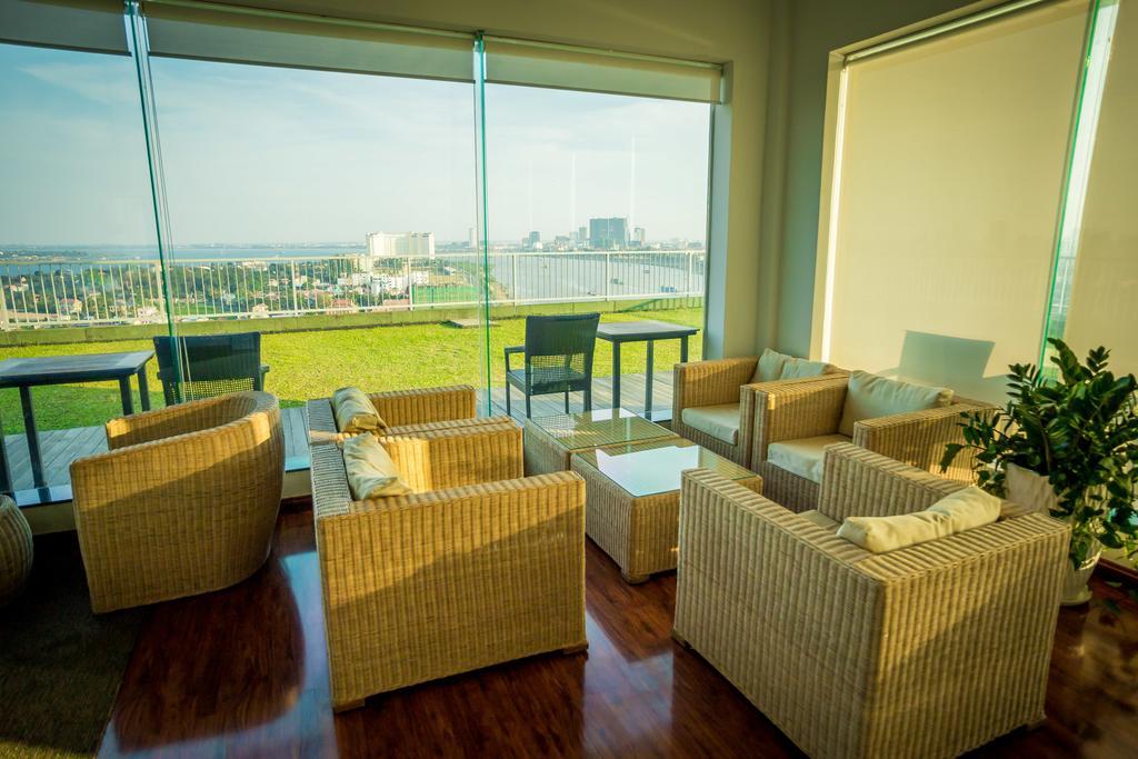 Bellevue Serviced Apartments Phnom Penh Esterno foto