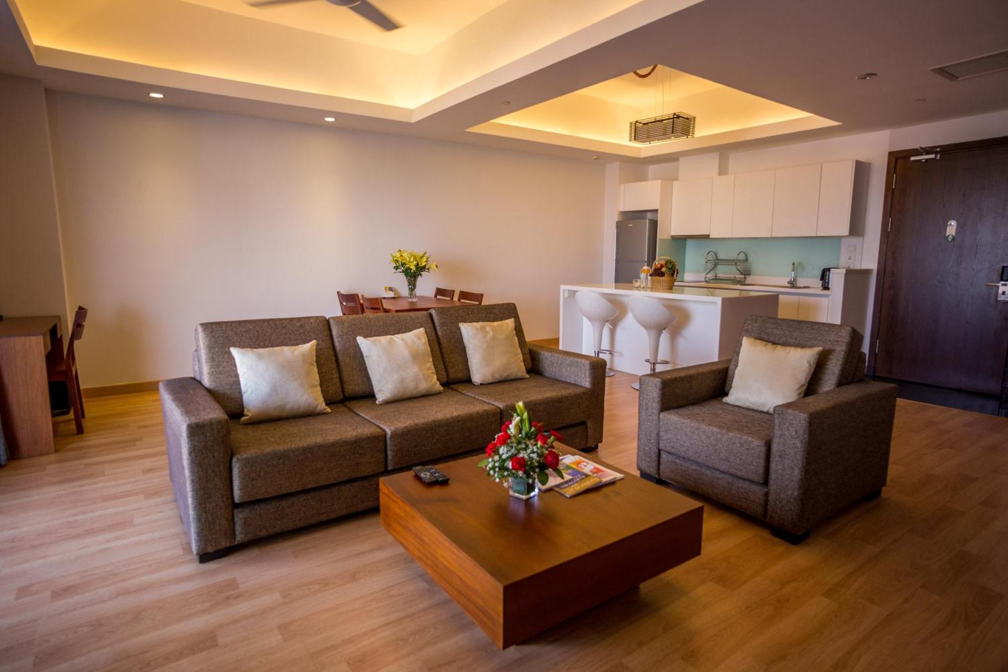 Bellevue Serviced Apartments Phnom Penh Esterno foto