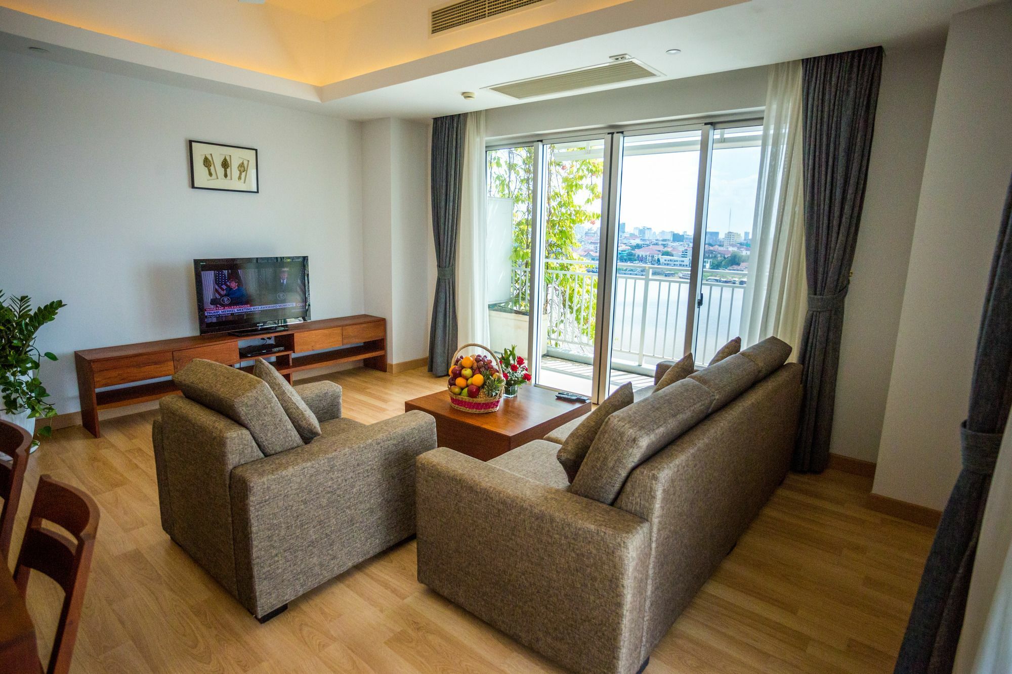 Bellevue Serviced Apartments Phnom Penh Esterno foto